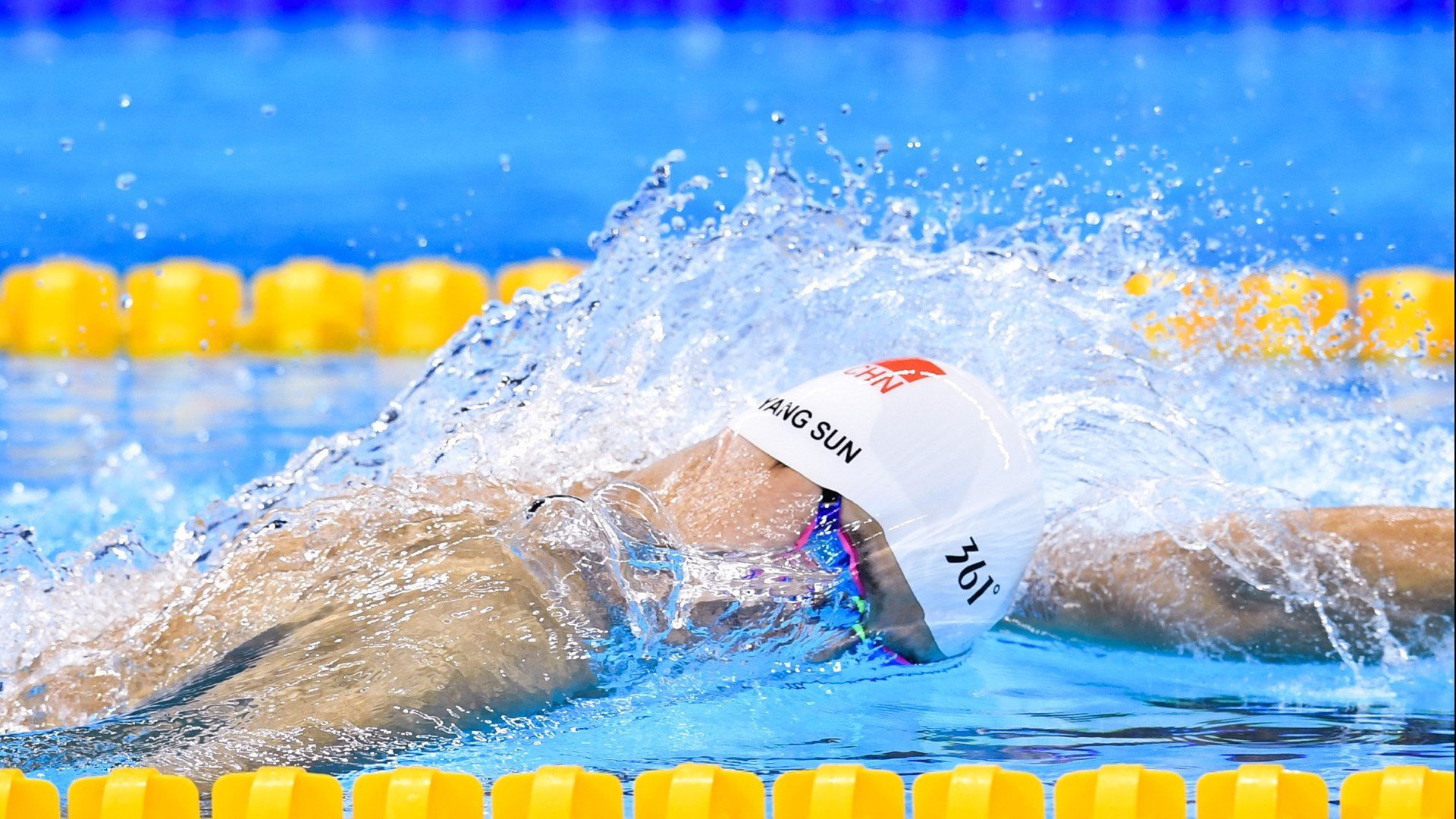 世界杯：使用可重复利用杯具的球场垃圾减少三成 官方力推该方案